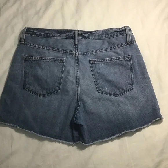 J.Crew Broken In Boyfriend Denim Jean Shorts Medium Wash, Size 30 - Picture 2 of 12